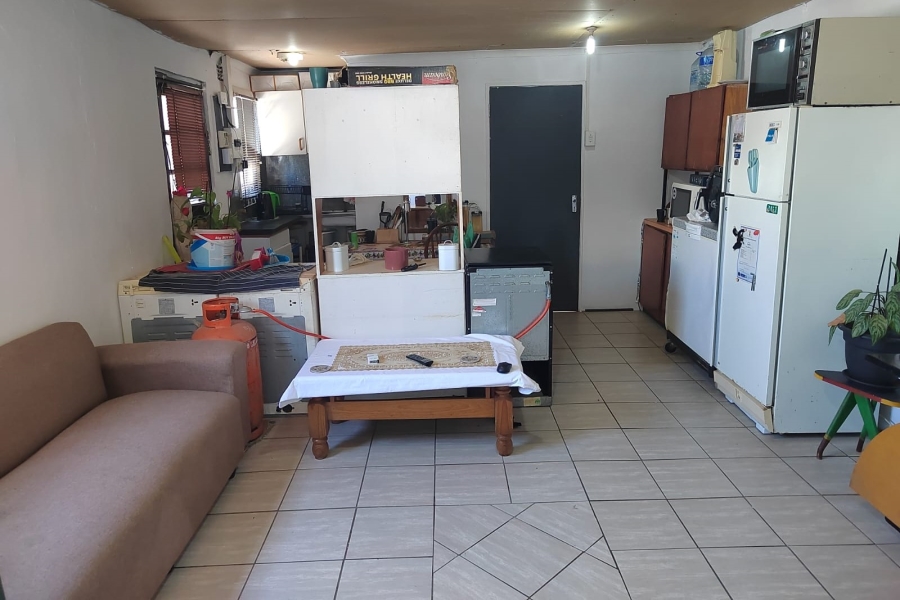 2 Bedroom Property for Sale in Lavender Hill Western Cape